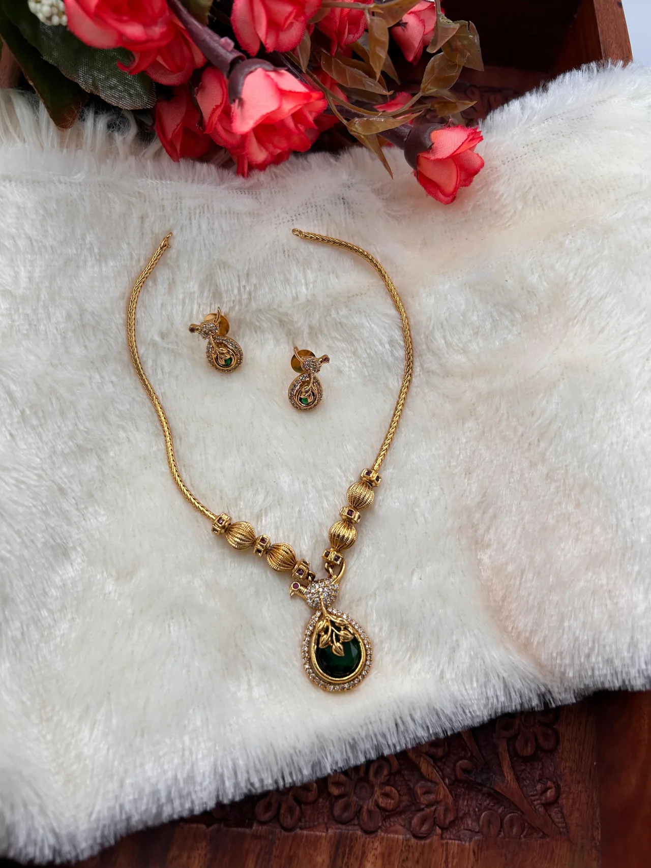 Simple chain pendant